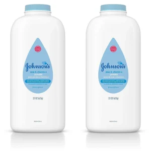 Johnson's Baby Powder, Pure Cornstarch, Aloe & Vitamin E, 22 Ounce (Pack of 2)